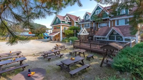 태안 어울펜션 (Eoul Pension Taean)