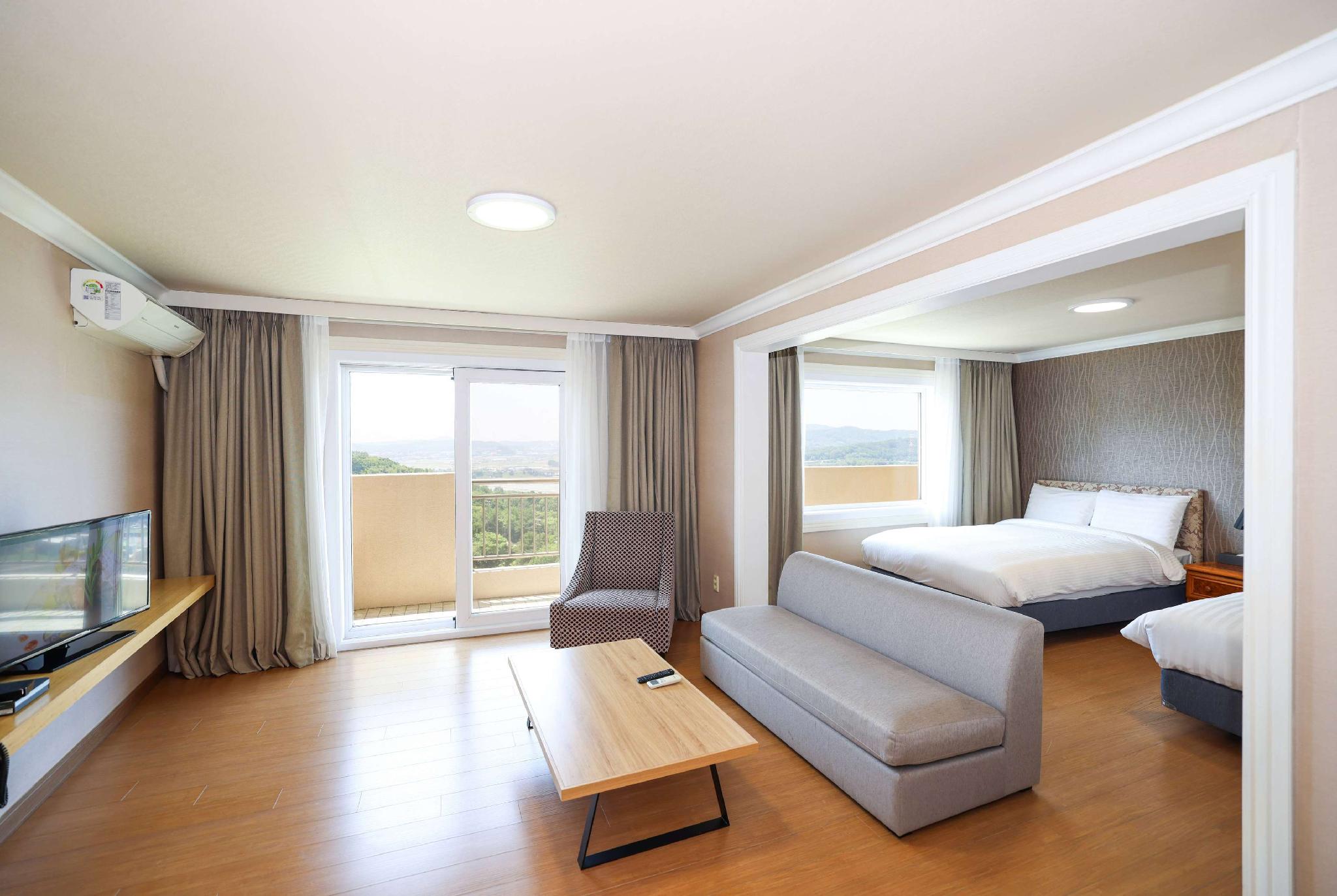 라비돌 호텔 앤 리조트, 트레이드마크 컬렉션 바이 윈덤 (La Vie Dor Hotel and Resort, Trademark Collection by Wyndham)