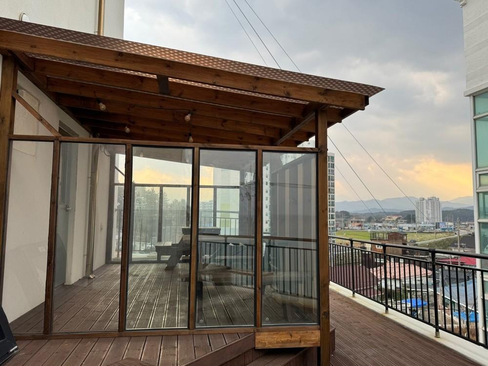 스테이올라 (Stayhola)