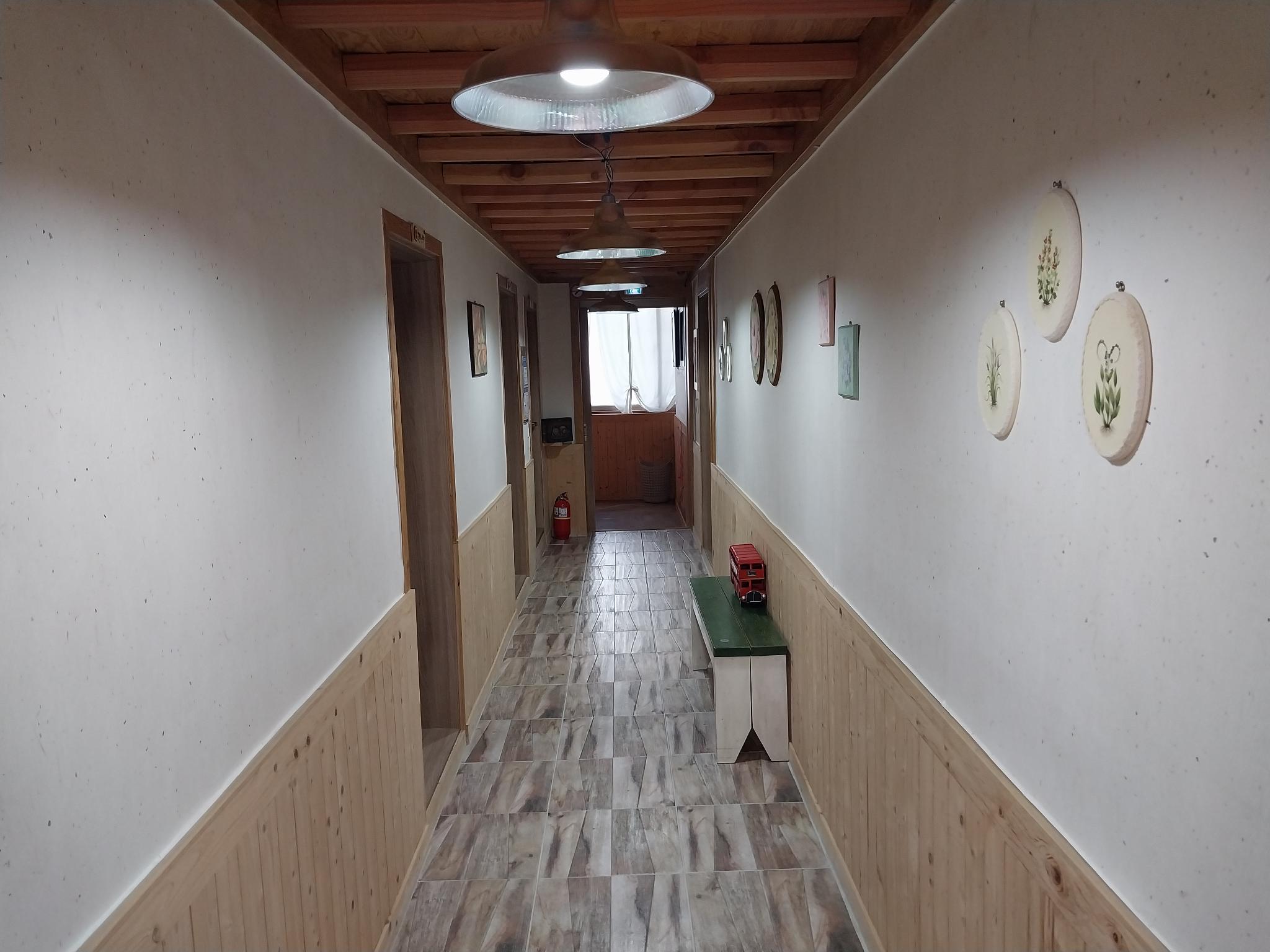 군산 월명동앤 게스트하우스 (Gunsan Wolmyeongdong and Guesthouse)