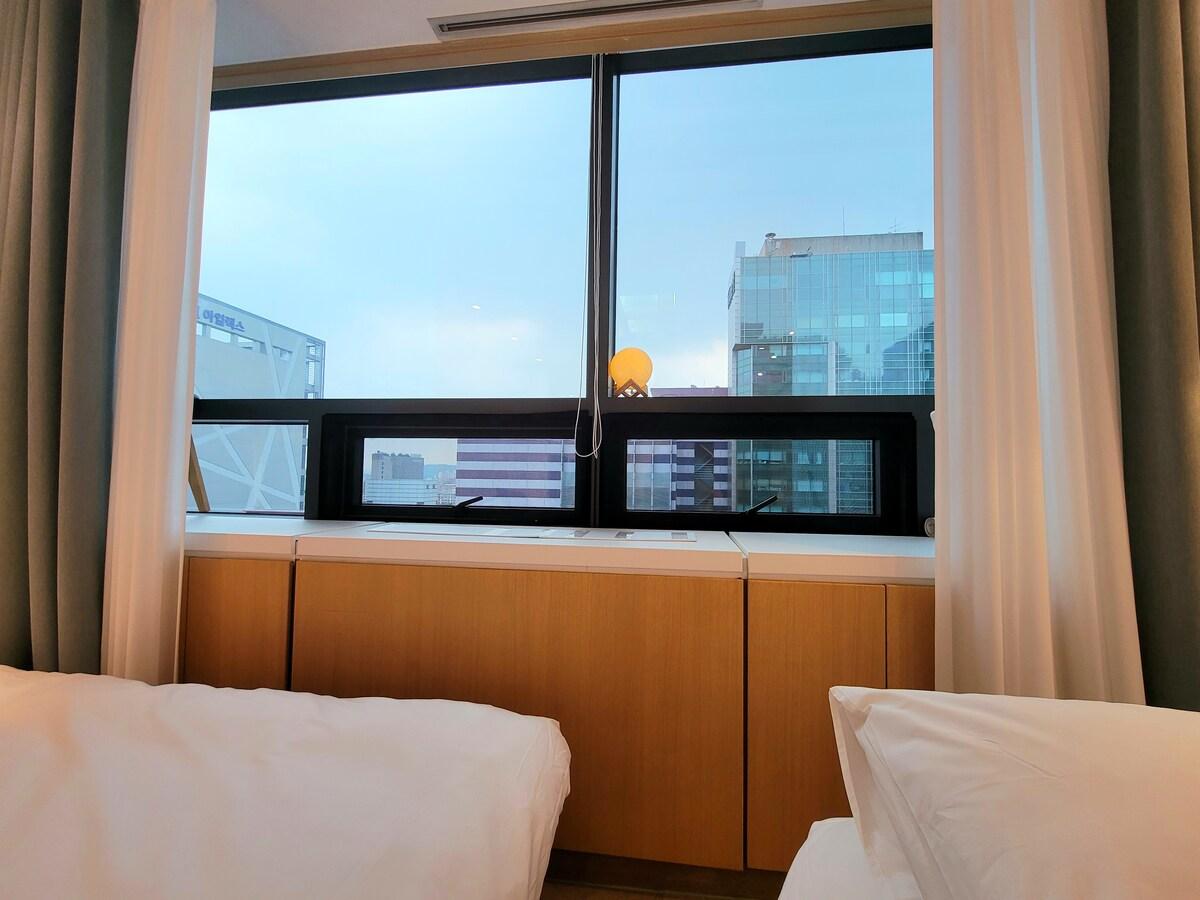 신촌의 프라이빗 하우스 (45m², 침실 1개, 프라이빗 욕실 1개) (Super locaion 1sec from Hongdae SUB&wifi,Netflix 2)