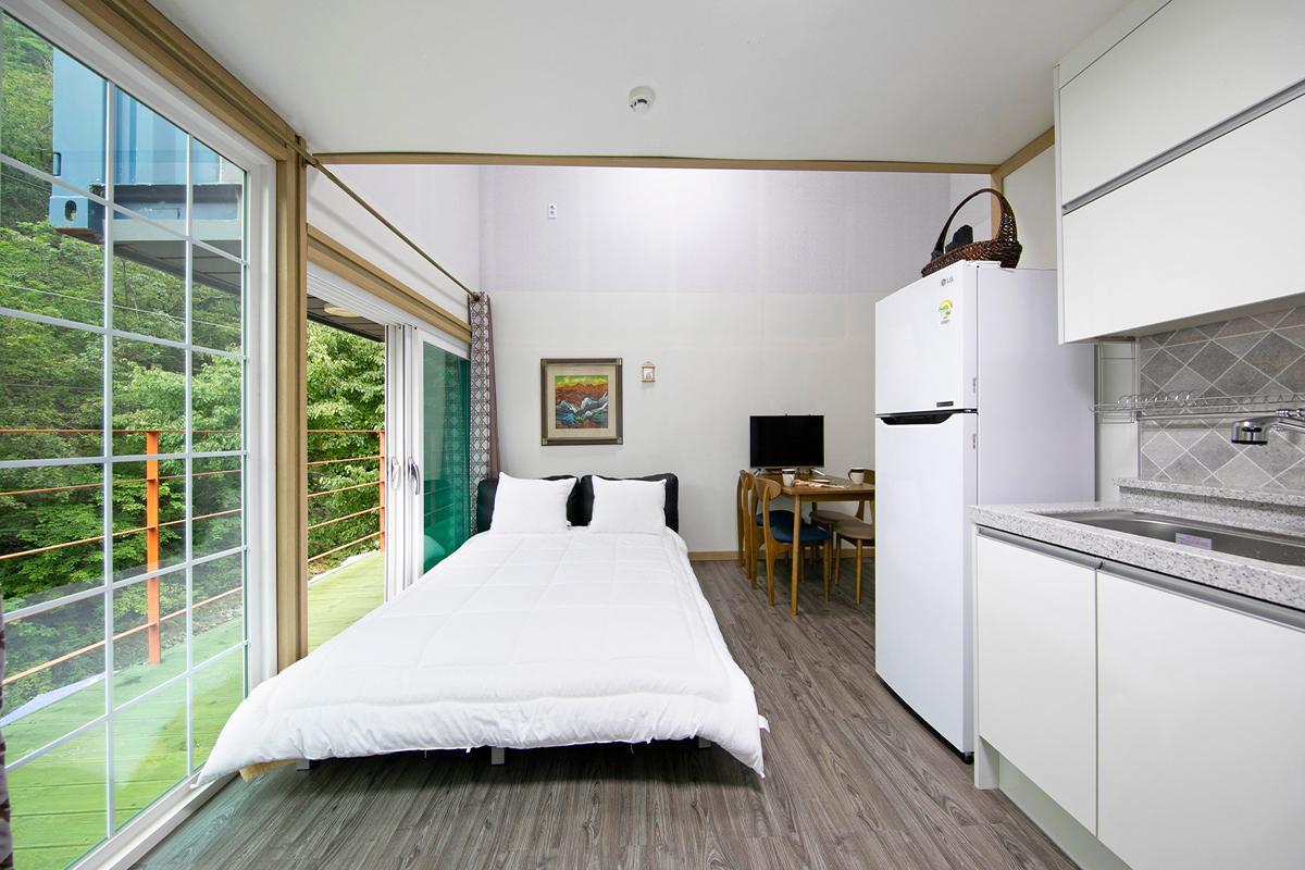 홍천 그곳에가면 펜션 (Hongcheon When You Are There Pension)