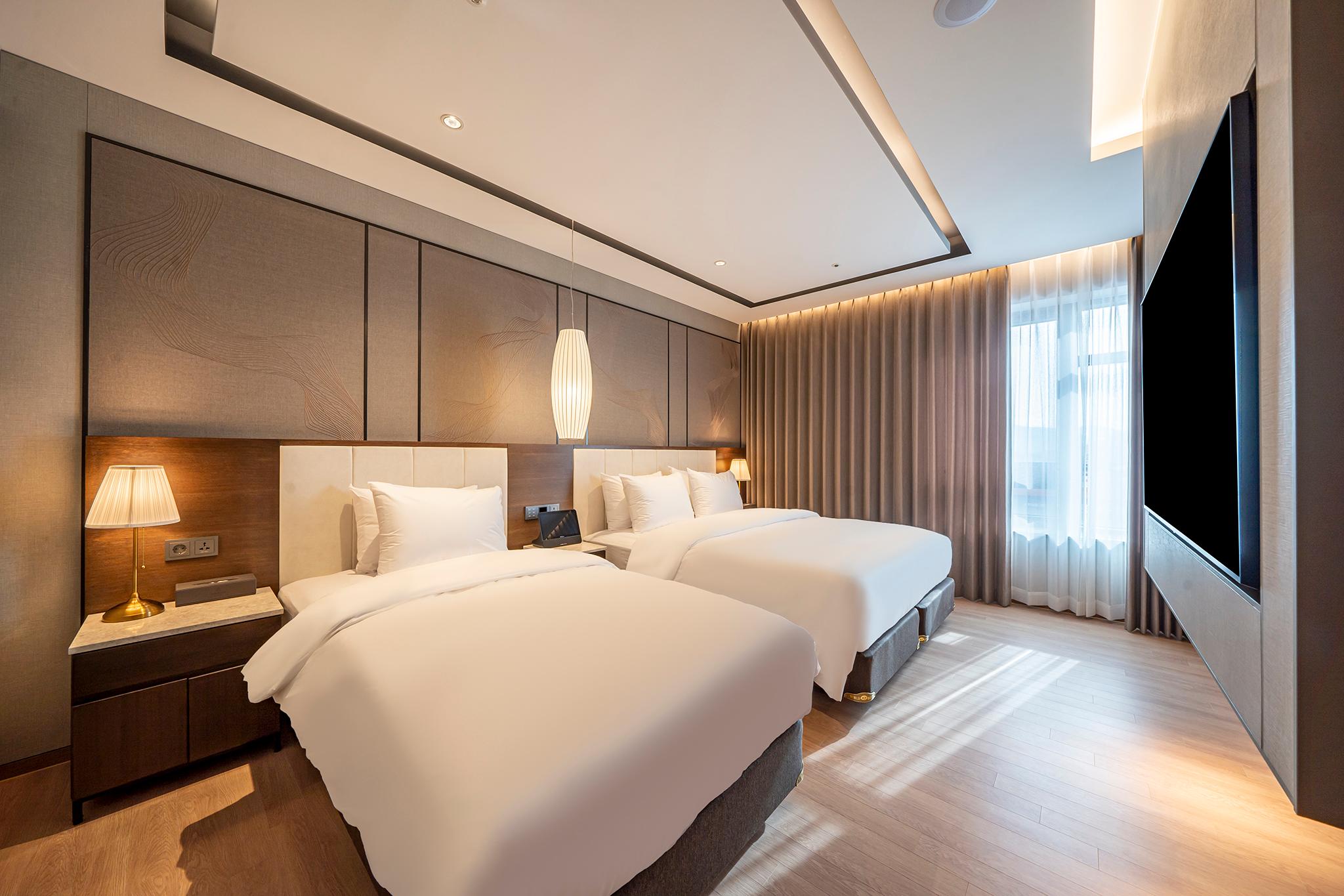 빌리언 웨스턴 호텔 (Billion Western Hotel)