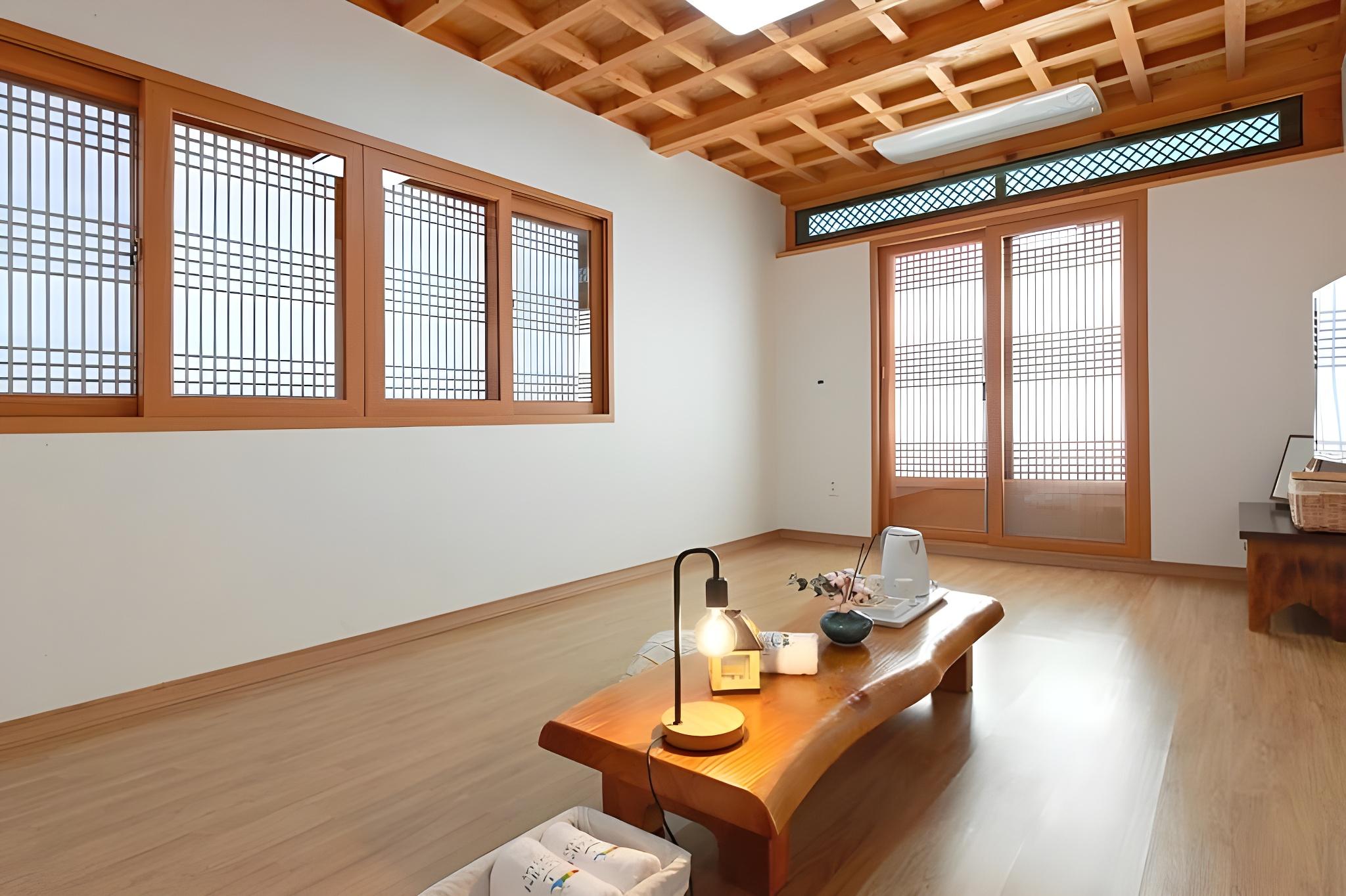 청공 한옥스테이 (Cheonggong Hanok Stay (Korea Quality))