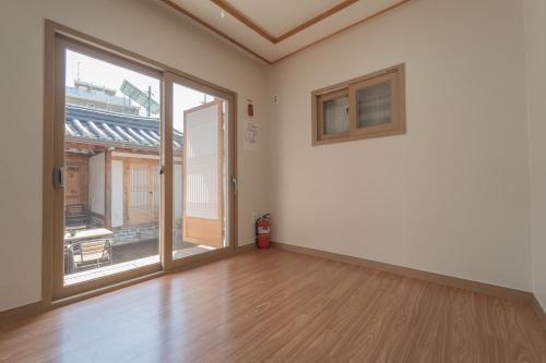 오직 한팀만 사용하는 서울 전통 한옥 JNPstay (오직 한팀만 사용하는 서울 전통 한옥 JNPstay)