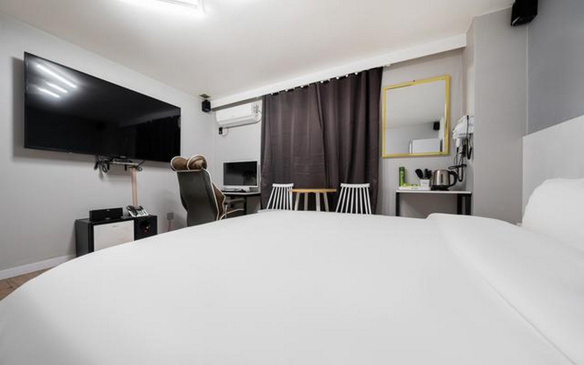 익산 룸나인 호텔 (Iksan Room9 Hotel)