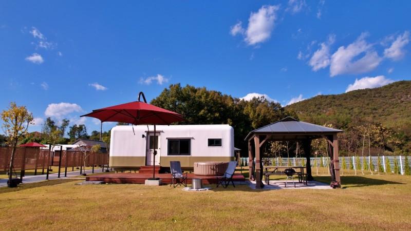 제천 청풍레이크카라반 (Jecheon Cheongpung Lake Caravan)