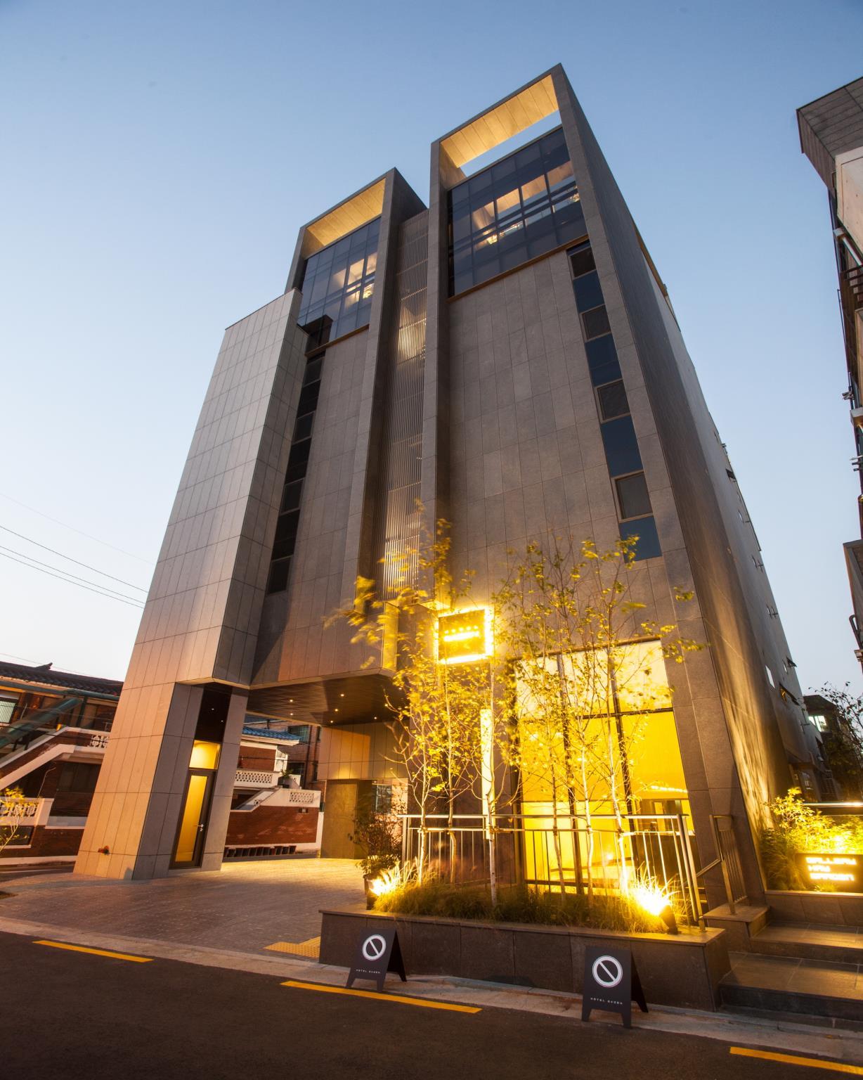 수원 호텔 가덴 (Suwon Hotel Gaden)