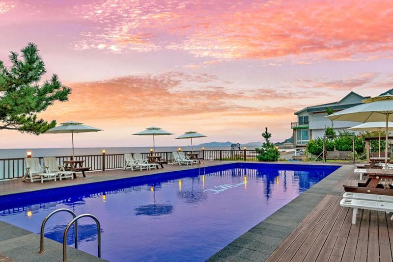 울진 씨앤모먼트펜션 (Uljin Sea and Moment Pension)