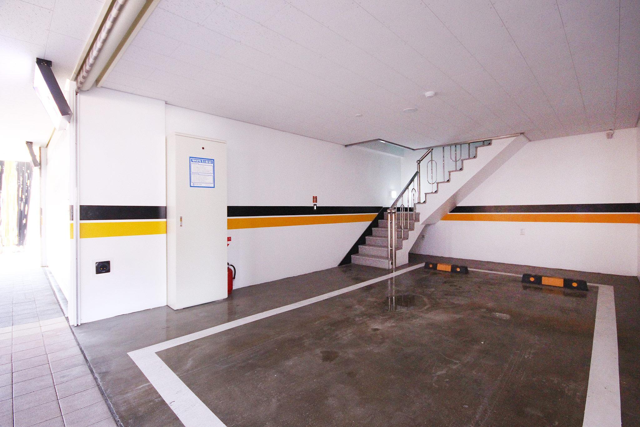 명품 호텔 건일라 (Myeongpum Hotel Geonilla)