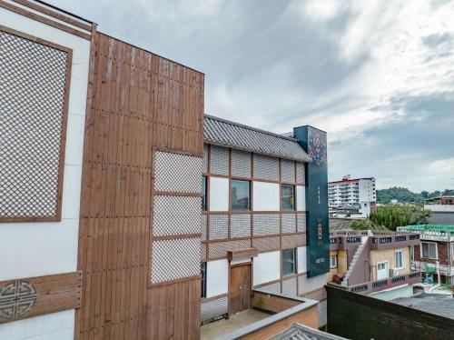 호텔어라이브 전주 시화연풍 (HotelArrive Jeonju Sihwayeonpung)