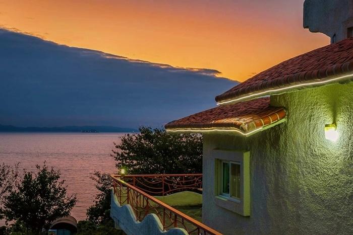 Sunset and Sea Pension