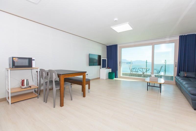 완도 동고리의아침펜션 (Morning Pension in Dong-gori, Wando)