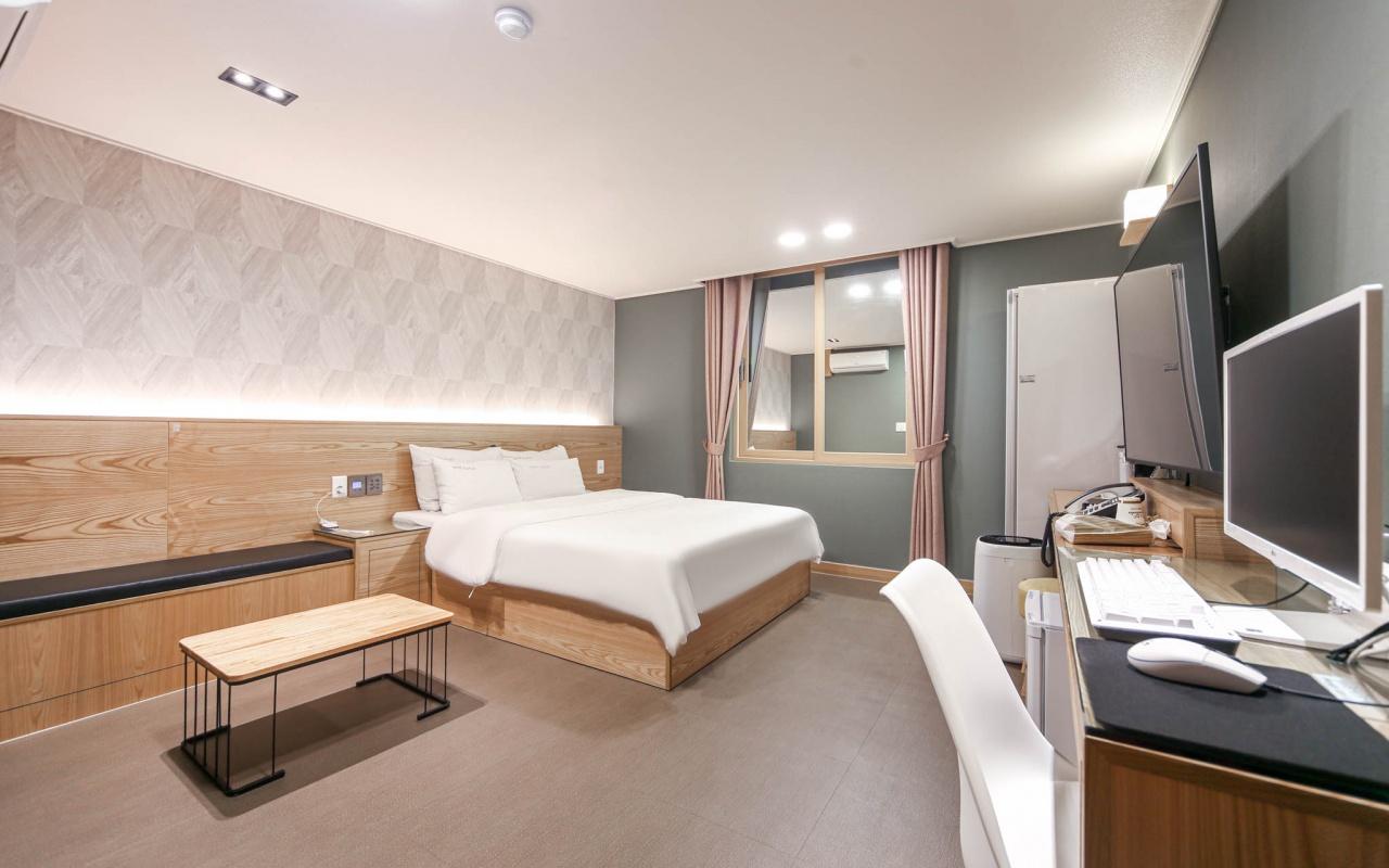 호텔 카이저 (Mokpo Hotel Kaiser)