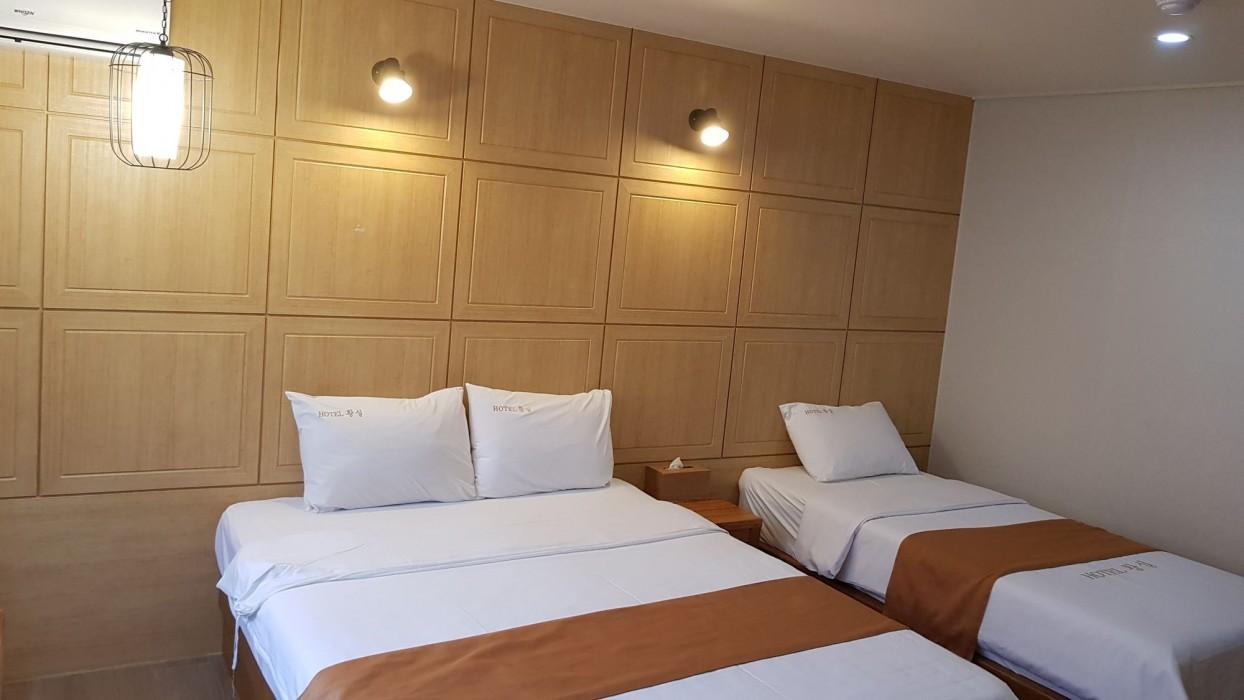 Hwangsil Tourist Hotel