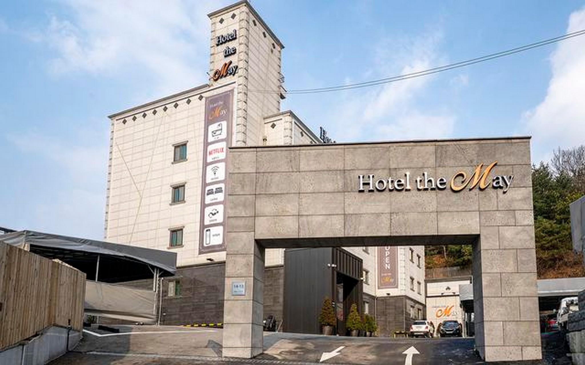 화성 월문 호텔 더 메이 (Hwaseong Wolmun Hotel The May)