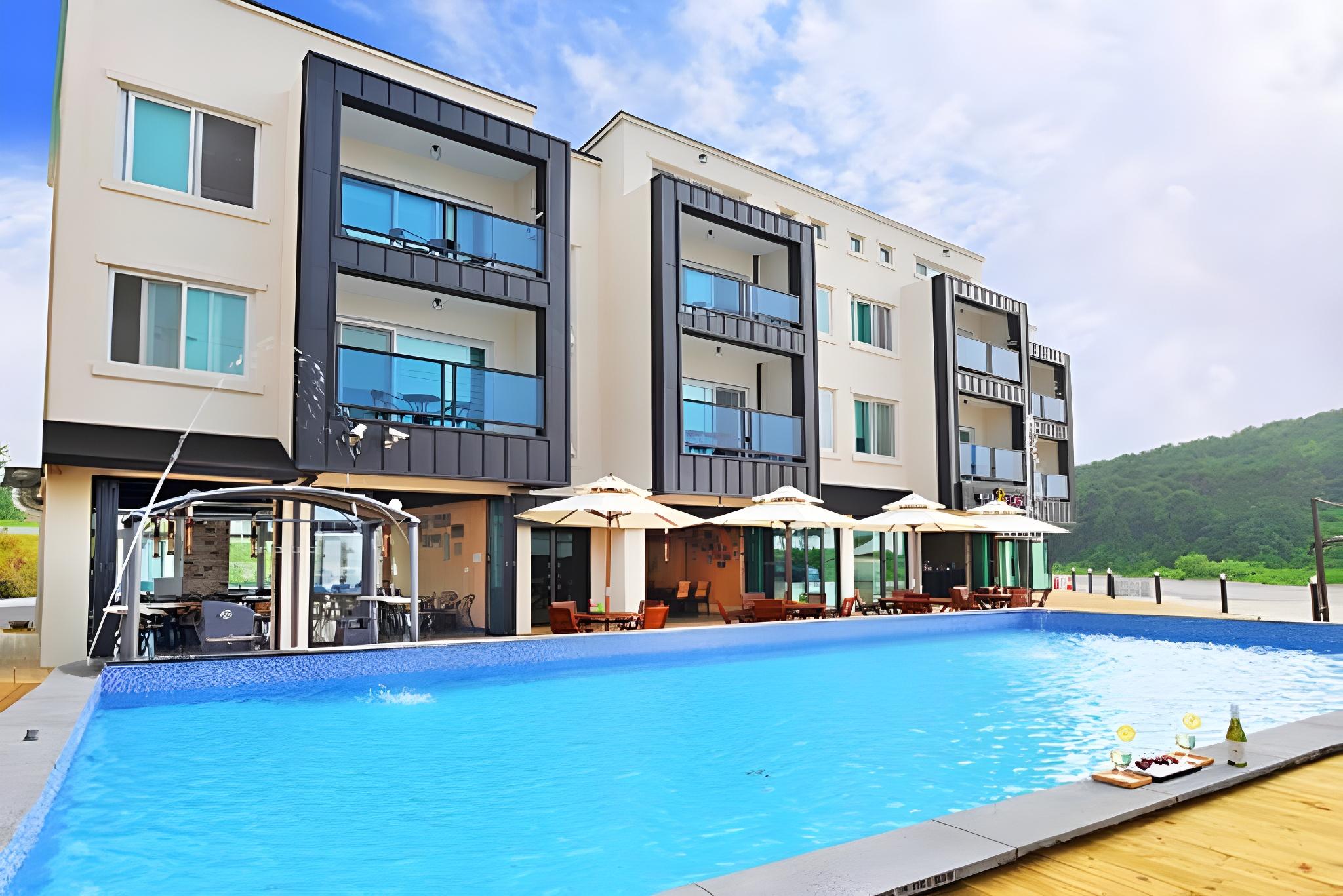 부안(변산반도) 글로리즈펜션 (Buan Glories Pension)