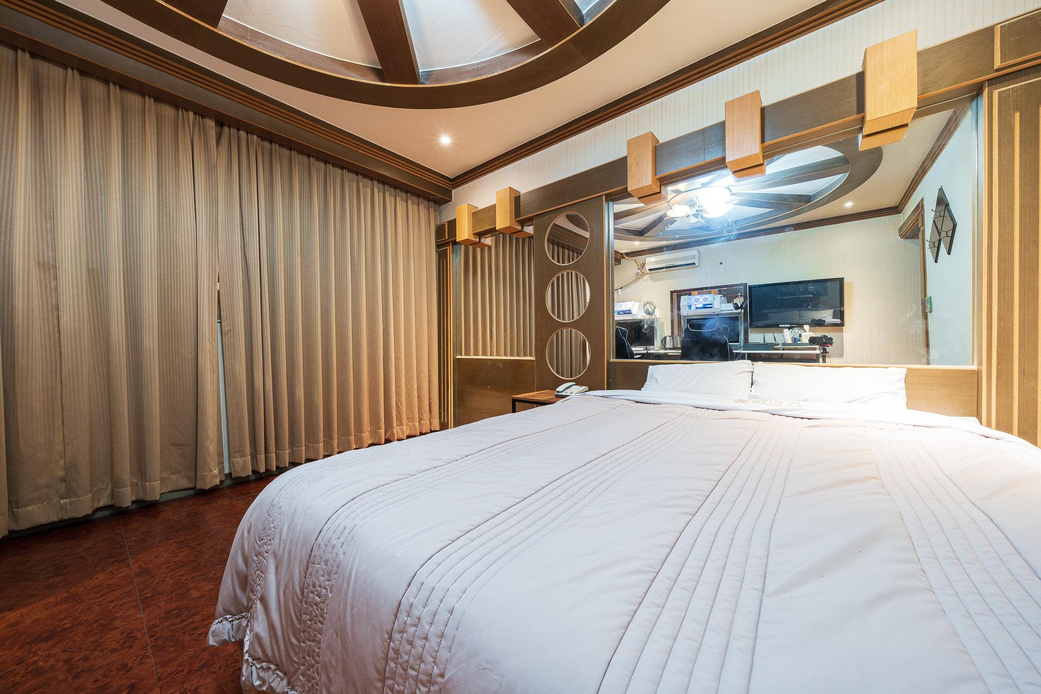 공주 호텔 델루나 (Gongju Hotel del Luna)