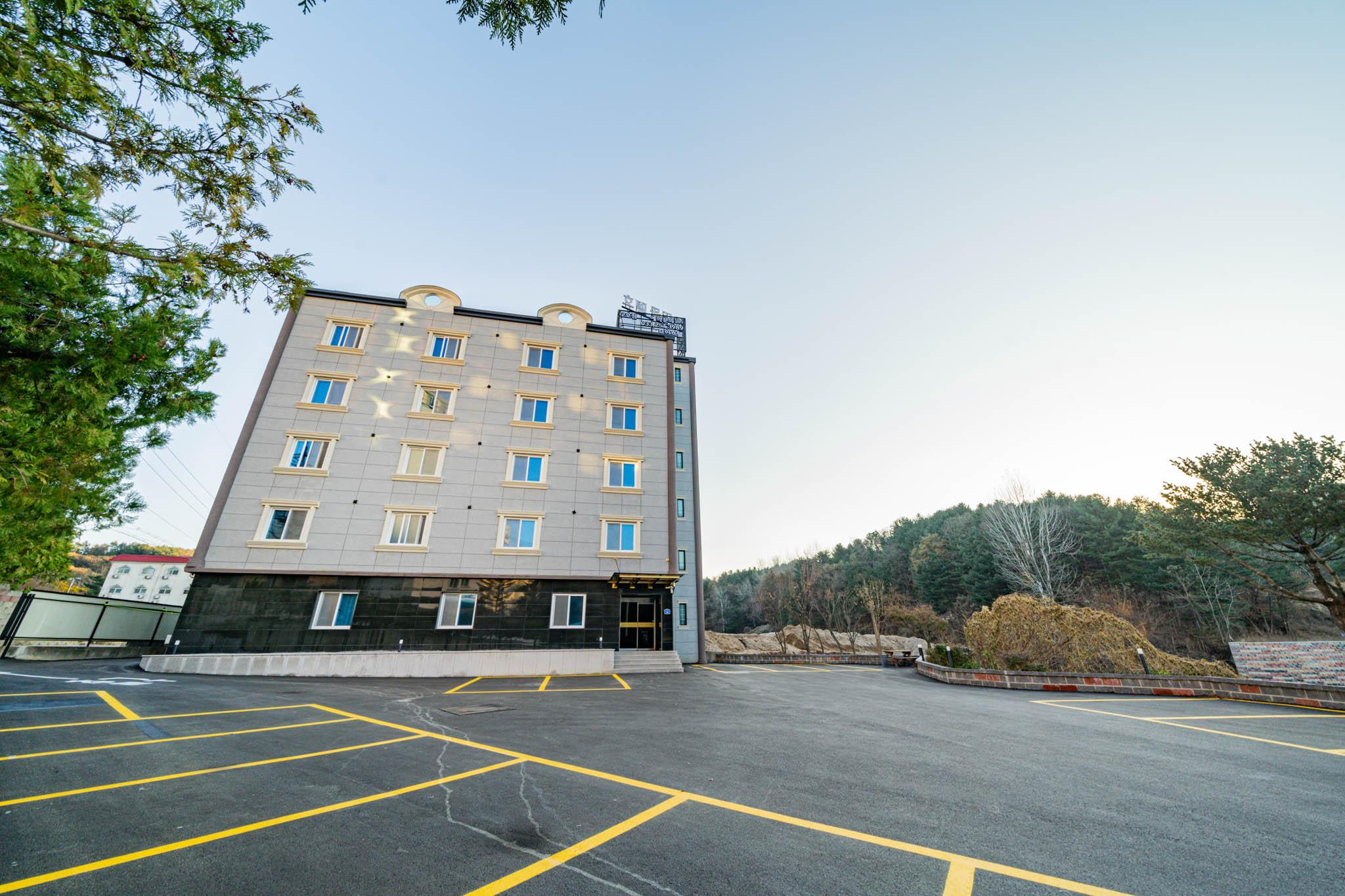춘천 호텔 공지천 2 (Chuncheon Hotel Gongjicheon 2)