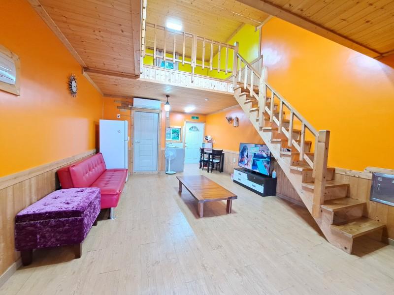 곡성 강변스케치펜션 (Gokseong Riverside Sketch Pension)