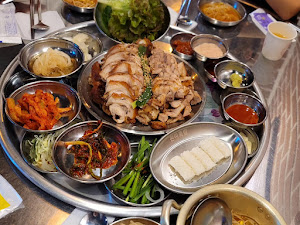 완미족발 아산배방점