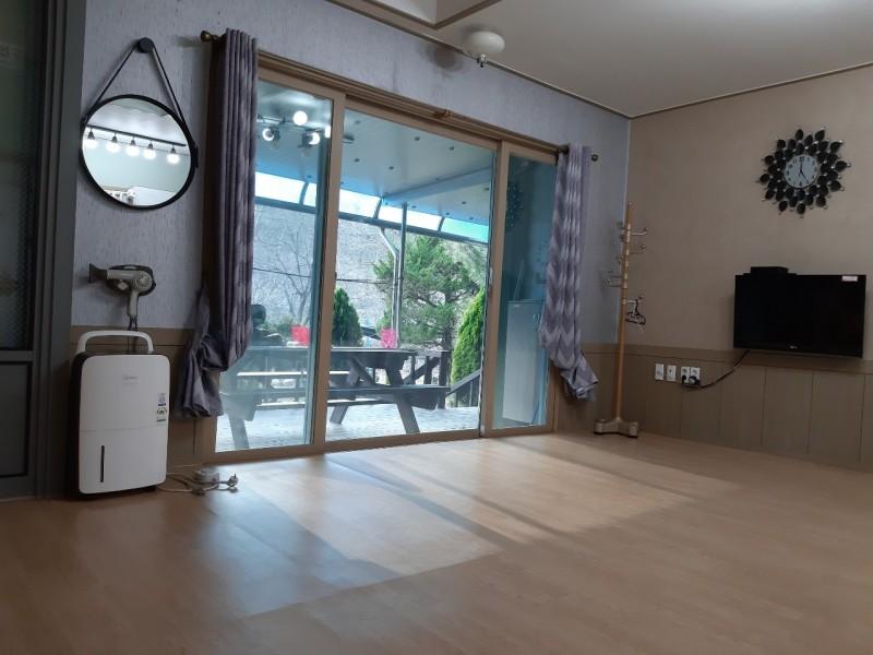 김천 바람재두리펜션 (Gimcheon Wind Jaeduri Pension)