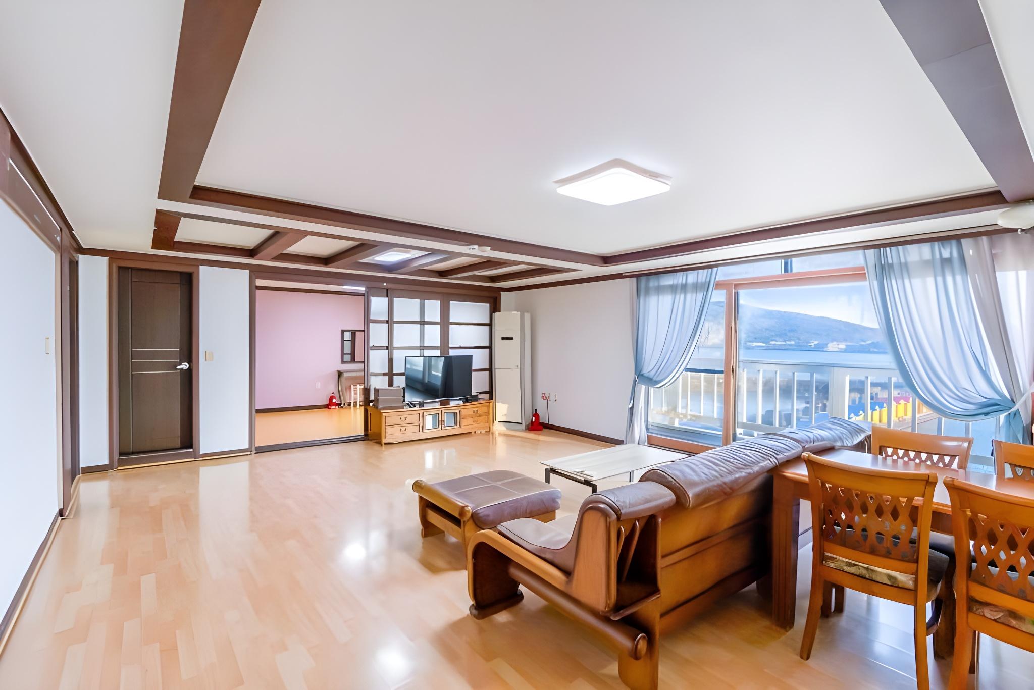 대부도 아라 펜션 (Daebudo Ara Pension)