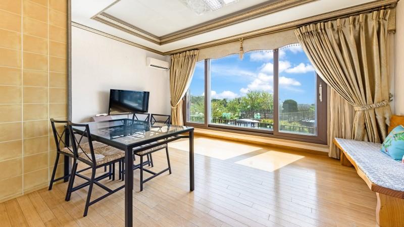 강화도 룰루랄라스파펜션 (Lululala Spa Pension in Ganghwado Island)