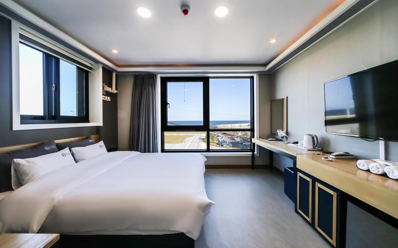 영덕 강구항 스테이 (Yeongdeok Ganggu Port Stay)