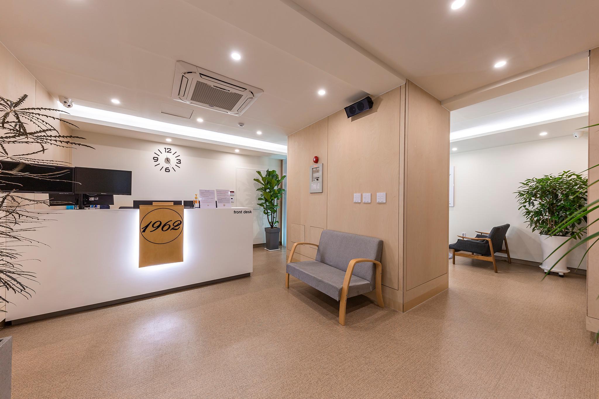 1962 비즈니스 호텔 춘천점 (1962 Business Hotel Chuncheon Branch)