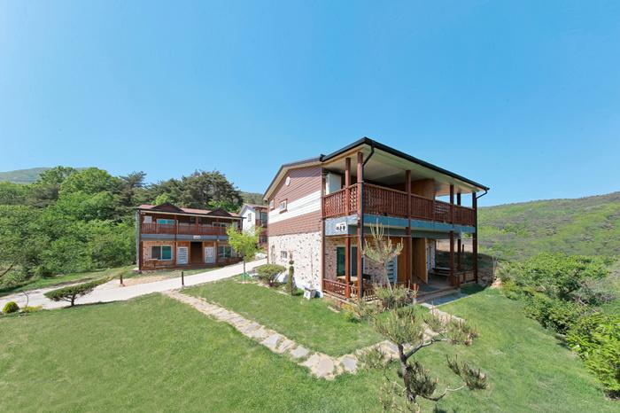 Deoksan Sanmaru Pension