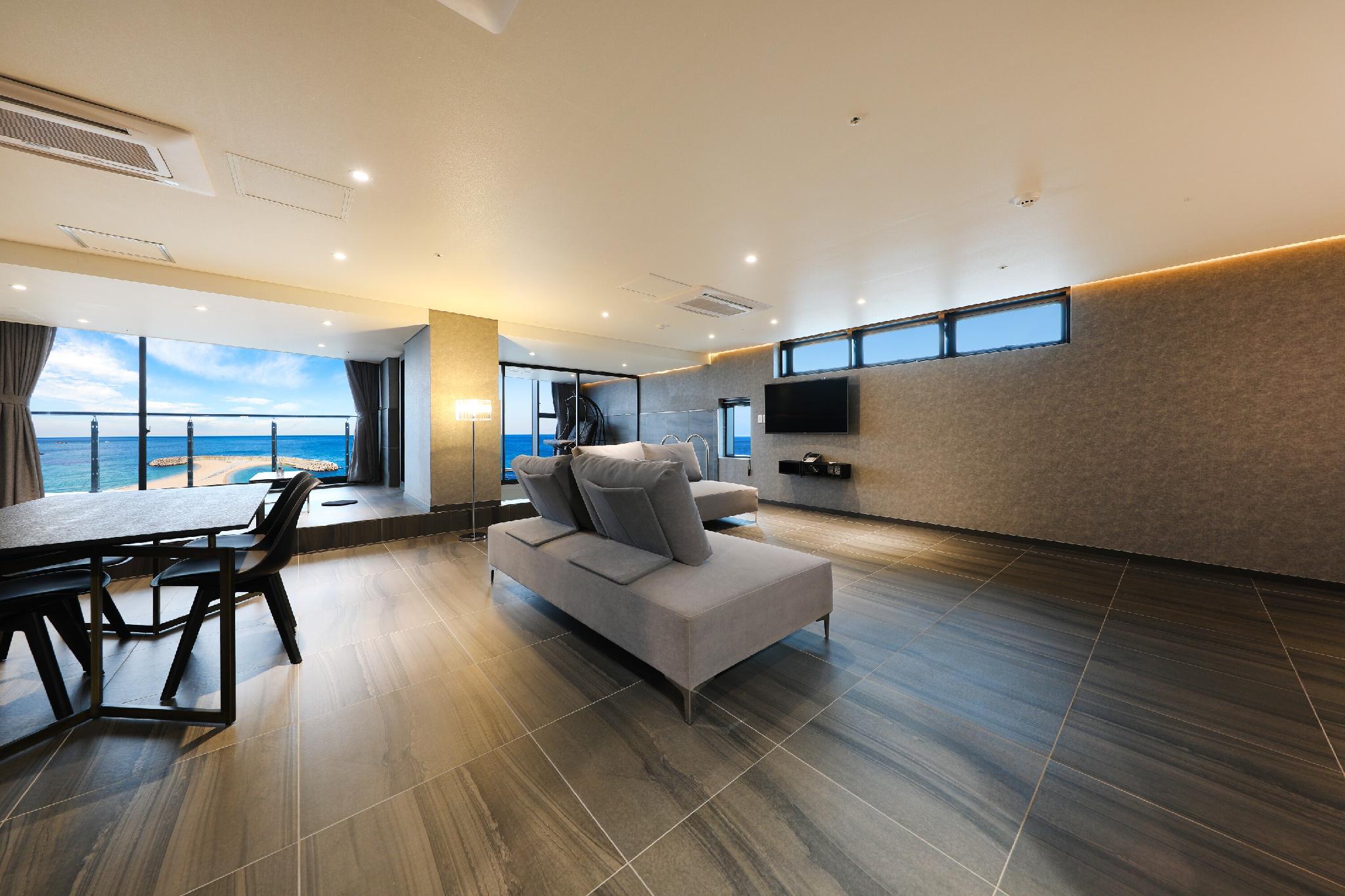 풀뷰 스파 풀빌라 (Sokcho Pool View Spa Pool Villa)