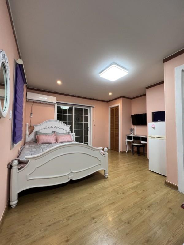 제천 청풍하트레이크펜션 (Jecheon Cheongpung Heart Lake Pension)