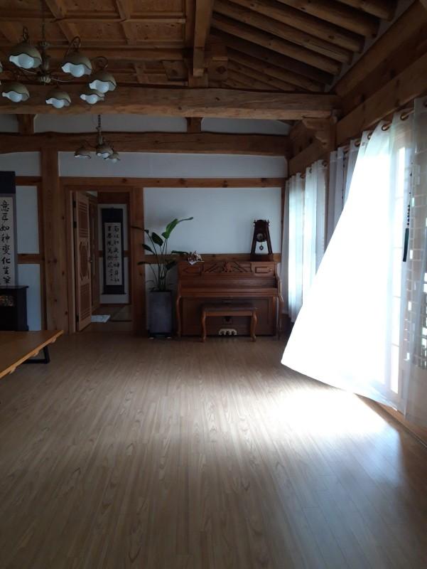 청주 솔향 한옥 펜션 (Cheongju Solhyang Hanok Pension)