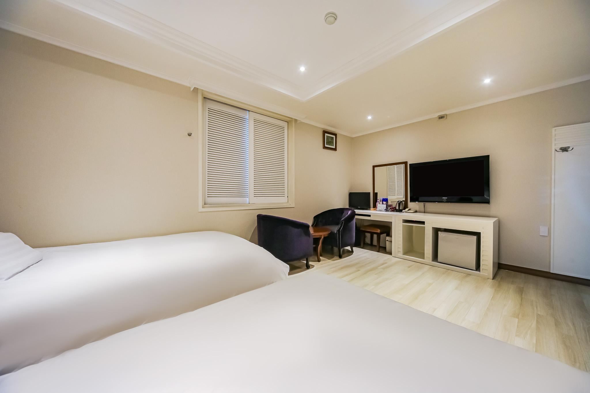 영주 호텔 위즈 (Yeongju Wiz Hotel)