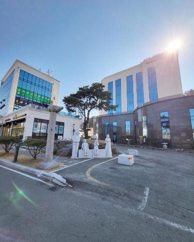 춘천 호텔 공지천 (Chuncheon Hotel Gongjicheon)