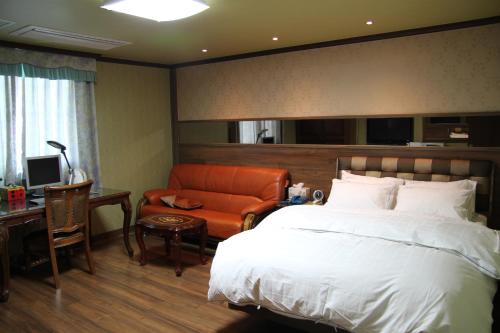 군산 웨스턴 호텔 (Gunsan Western Hotel)