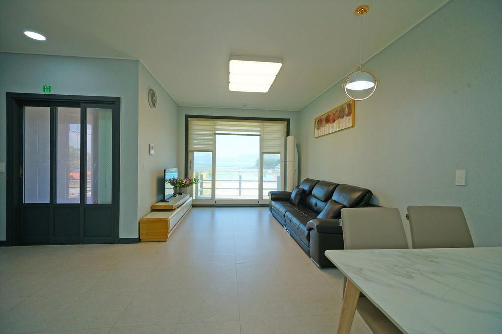 아름다운 모항 독채 펜션 (Areumdaun Mohang Dokchae Pension)