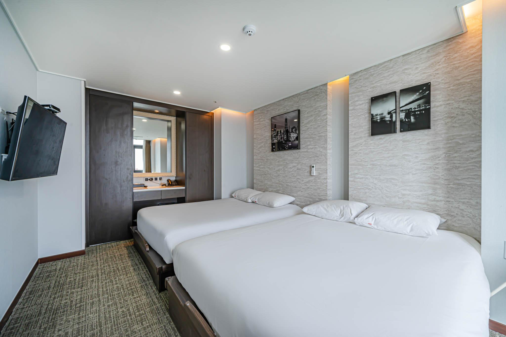 그리핀 베이 호텔 (GRIFFIN BAY HOTEL)