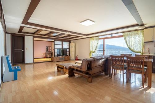 대부도 아라 펜션 (Daebudo Ara Pension)