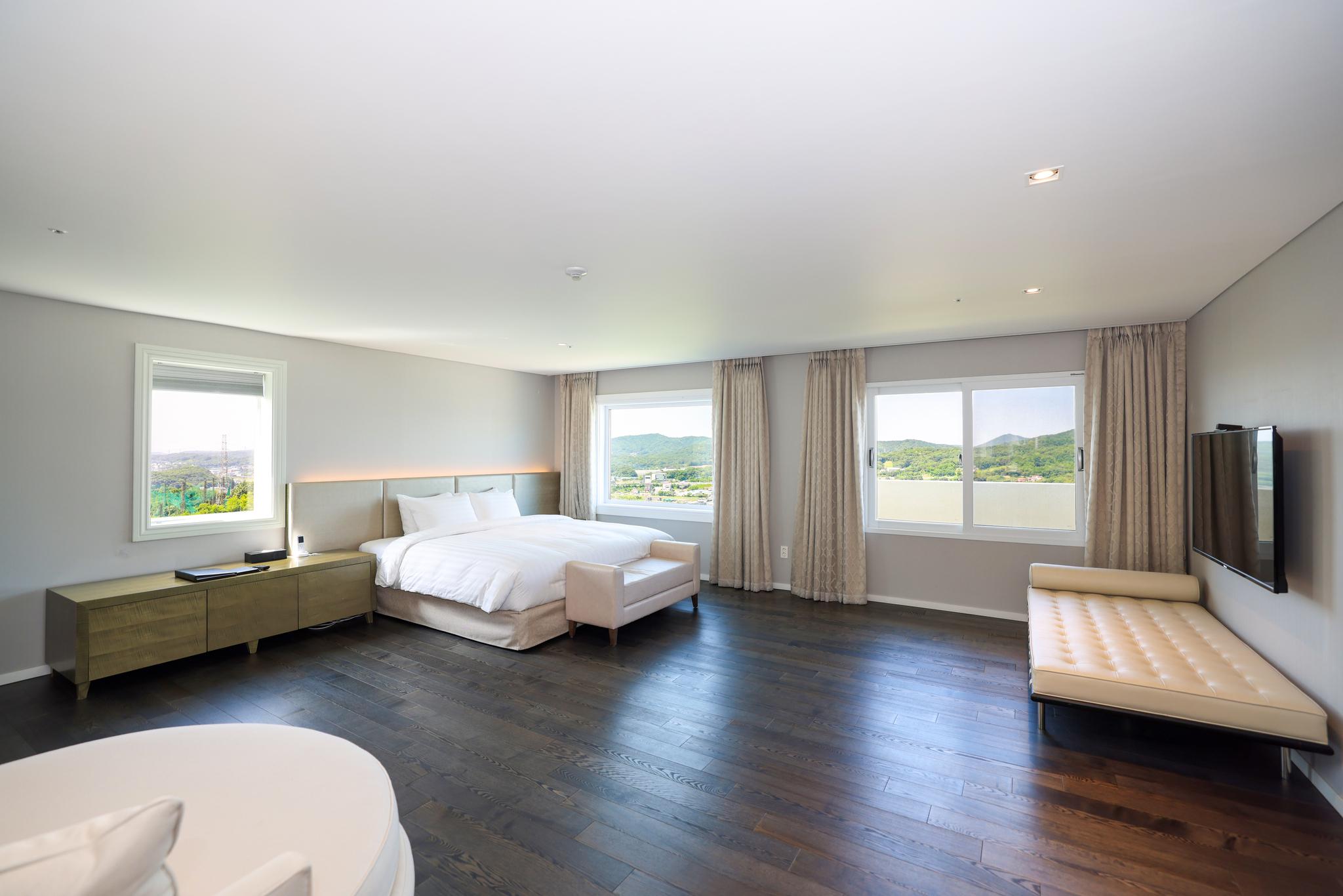 라비돌 호텔 앤 리조트, 트레이드마크 컬렉션 바이 윈덤 (La Vie Dor Hotel and Resort, Trademark Collection by Wyndham)