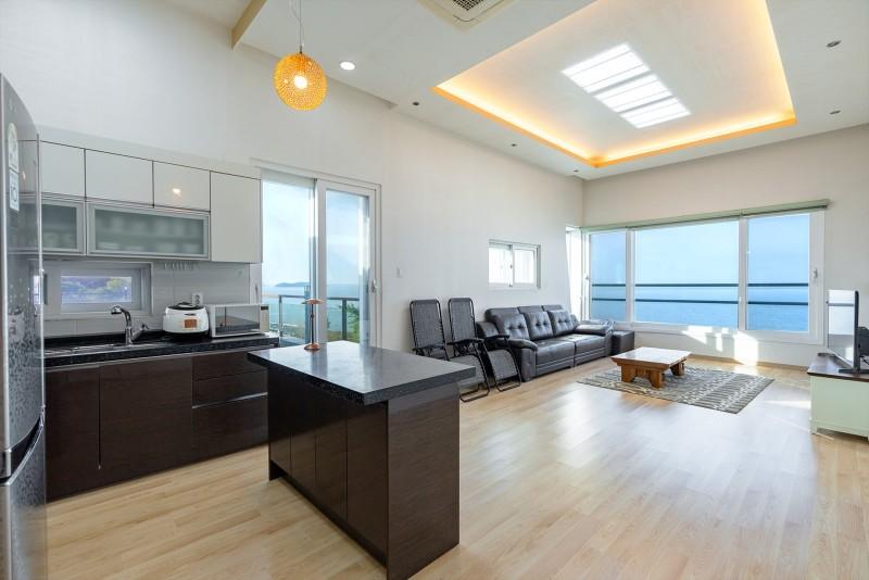 대부도 썬온비펜션 (Daebudo Sunset On the Beach Pension)