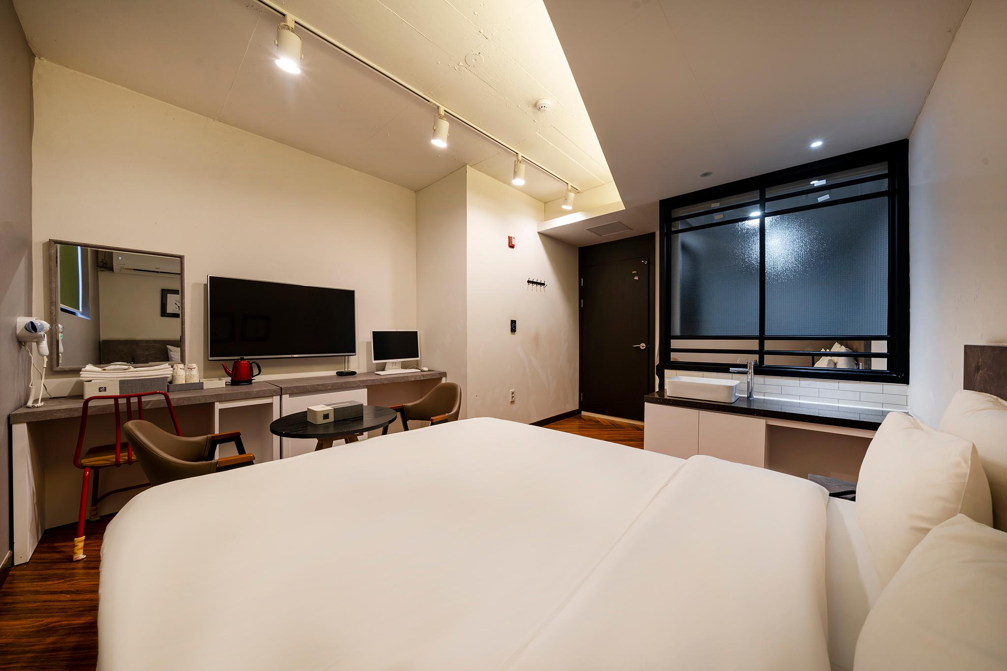 익산 포시즌호텔 (Iksan 4 Seasons Hotel)