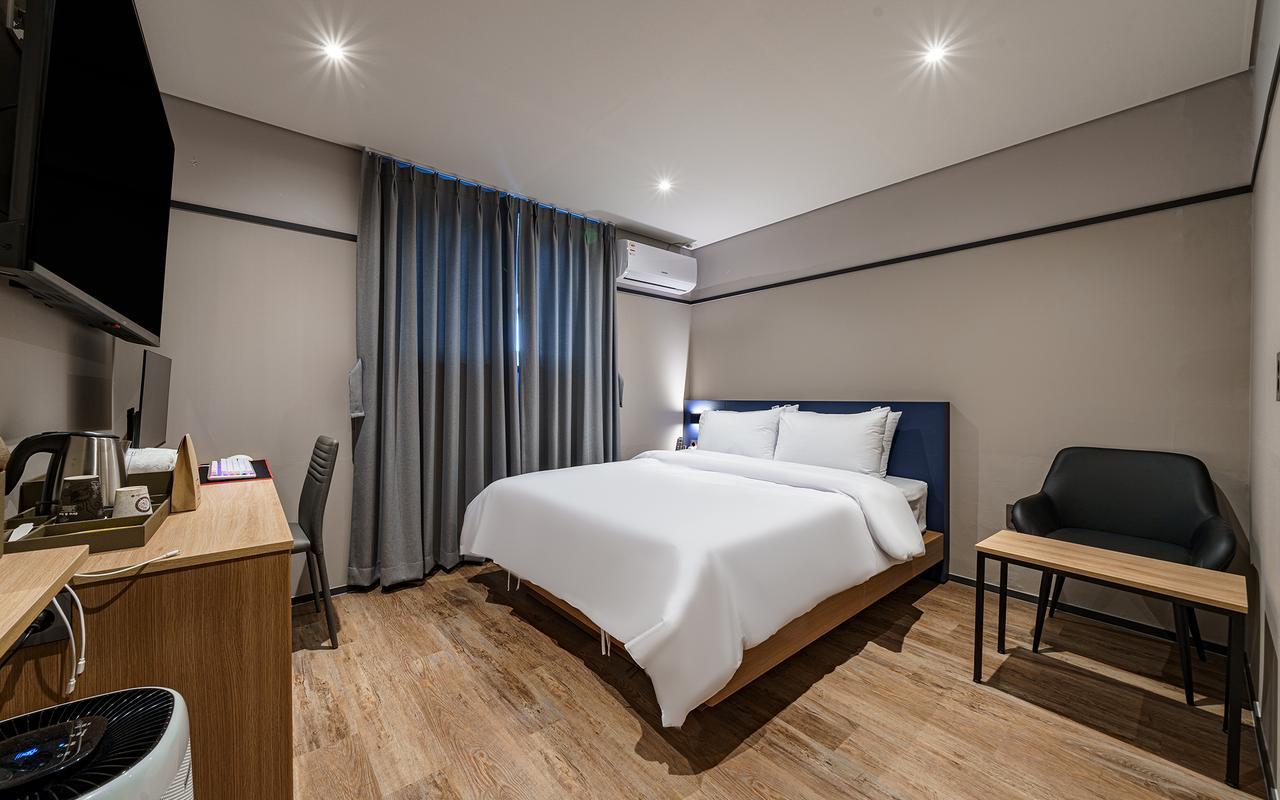 넘버25호텔 홍천IC점 (Hongcheon IC No. 25)