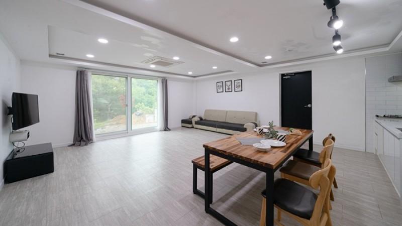 무주 더하루풀빌라 (Muju The Haru Pool Villa)