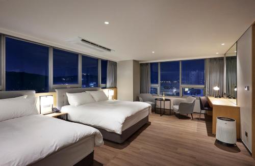 호텔 인터시티 (Hotel Interciti)