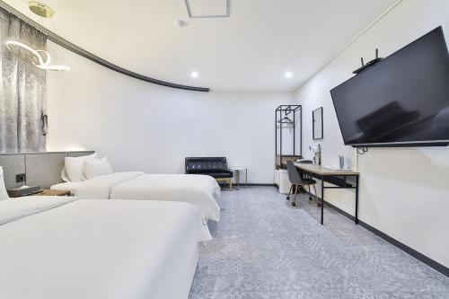 호텔리온 (Hotel Lion)