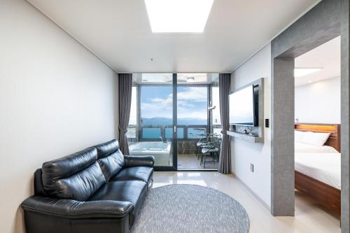 르 파라디 오션뷰 펜션 (Le Paradis Ocen view Spa Pension)