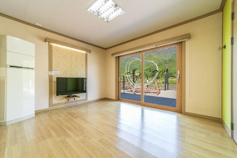 제천 월악산힐링펜션 (Jecheon Wolaksan Healing Pension)