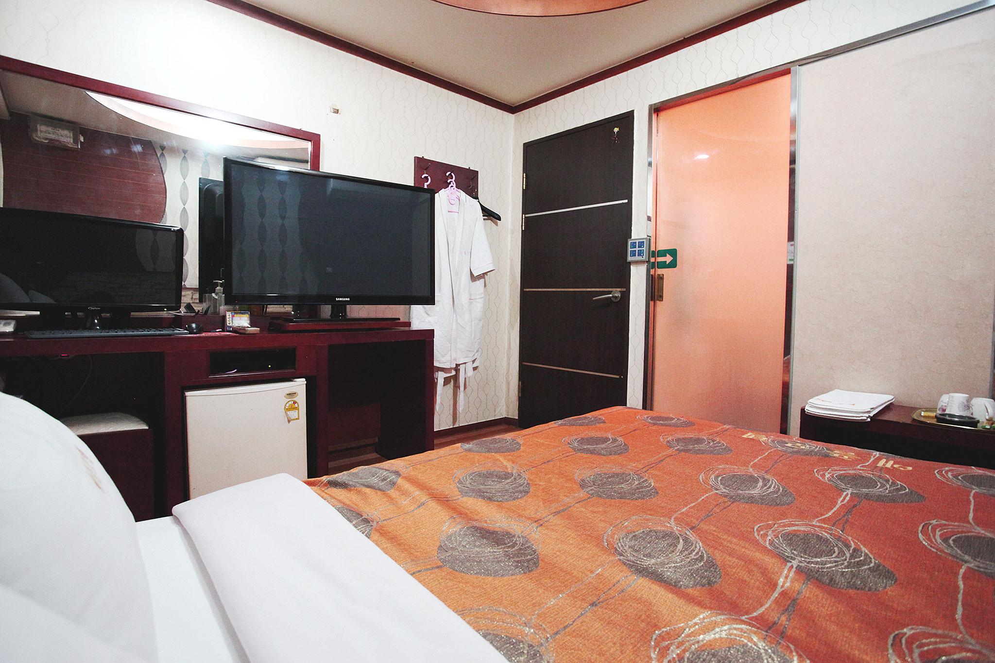 인천(연안부두) 애플 (Incheon (Yeonanbudu) Apple)